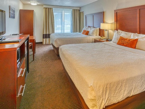 Comfort Inn Livingston - image 18