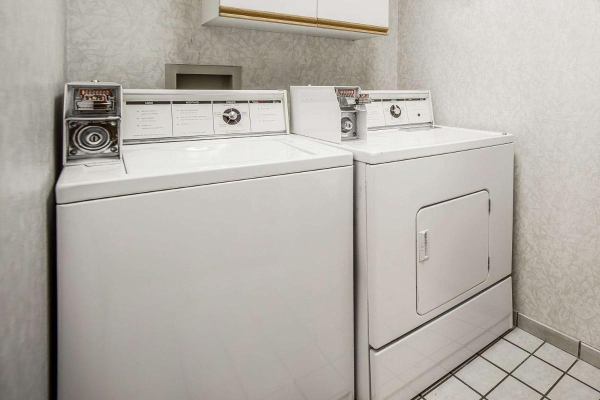 Comfort Inn Livingston - image 3