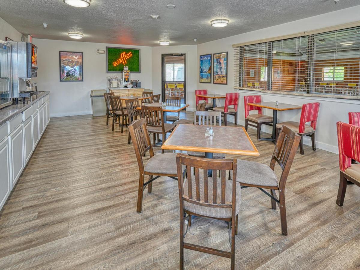 Comfort Inn Livingston - image 7