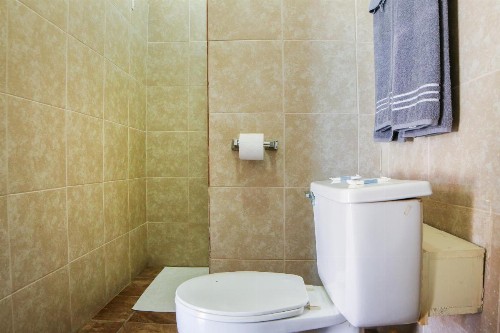 Economy Inn - image 36