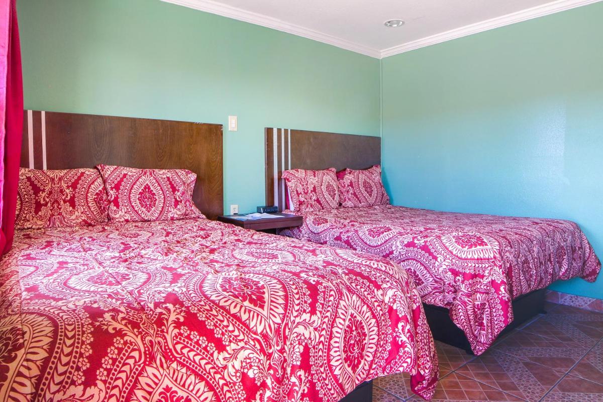 Economy Inn - image 4