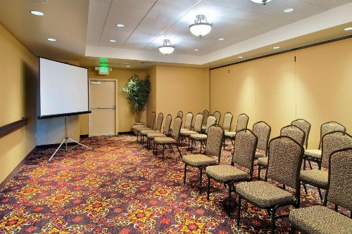 Hampton Inn & Suites Lodi - image 23
