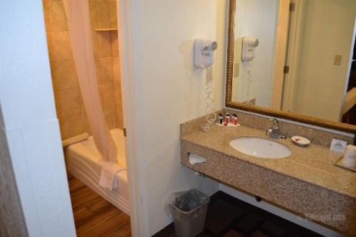 Days Inn & Suites by Wyndham Lodi - image 15