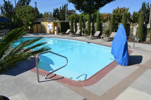 Days Inn & Suites by Wyndham Lodi - image 17