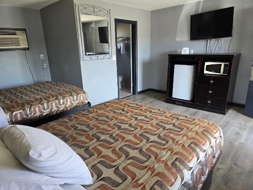 Wine Country Inn - image 17