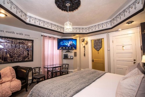The Anniversary Inn - Logan - image 15