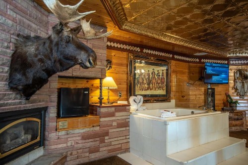 The Anniversary Inn - Logan - image 17