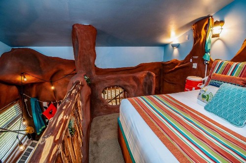 The Anniversary Inn - Logan - image 32