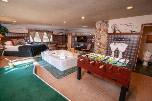 The Anniversary Inn - Logan - image 35