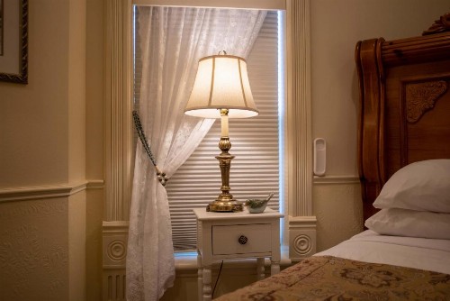 The Anniversary Inn - Logan - image 44