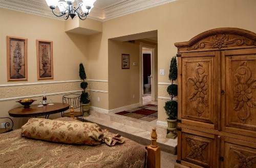 The Anniversary Inn - Logan - image 47
