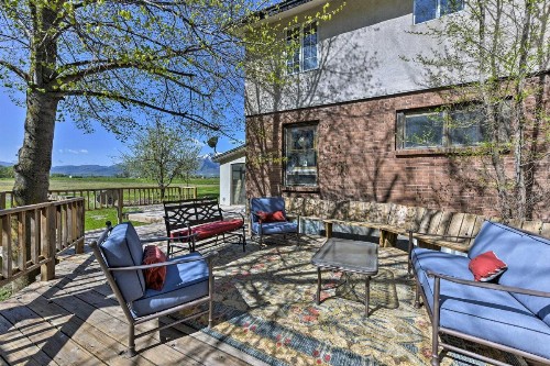 Spring Creek Retreat on 25 acres with Mountain Views! - image 9