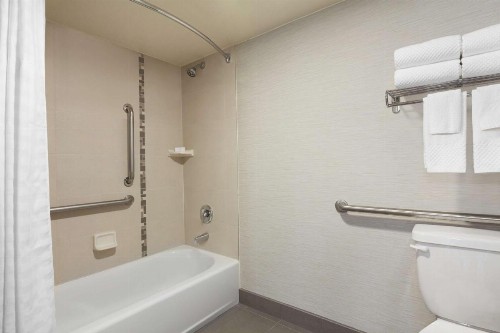 Embassy Suites Lompoc - Central Coast - image 17