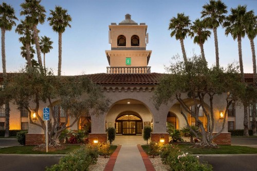 Embassy Suites Lompoc - Central Coast - image 2