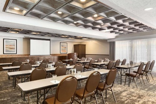 Embassy Suites Lompoc - Central Coast - image 28