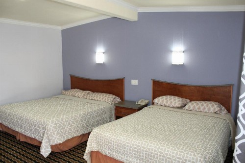 Trails Motel - image 21