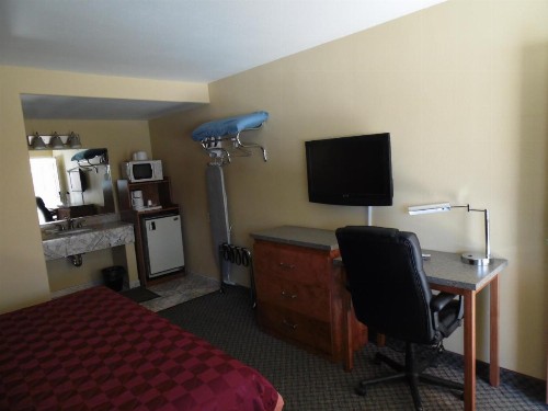 Trails Motel - image 27