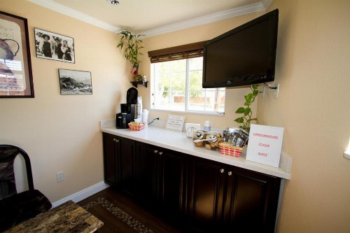 Trails Motel - image 37