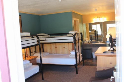Whitney Portal Hostel And Hotel - image 13