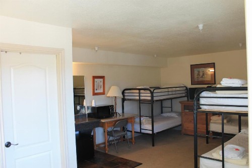 Whitney Portal Hostel And Hotel - image 34