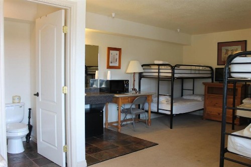 Whitney Portal Hostel And Hotel - image 44