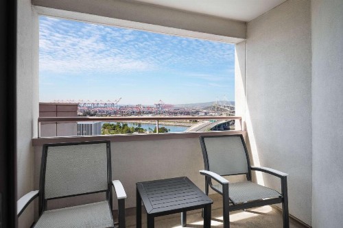 Hilton Long Beach Hotel - image 16