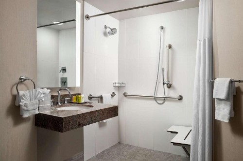 Hilton Long Beach Hotel - image 17