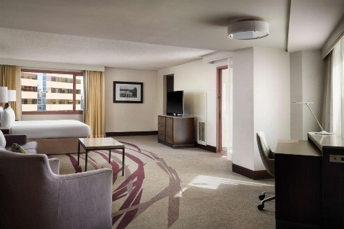 Hilton Long Beach Hotel - image 23