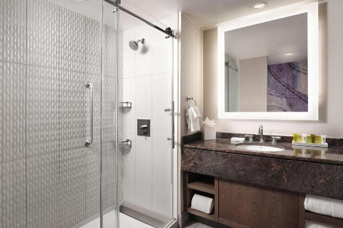 Hilton Long Beach Hotel - image 43