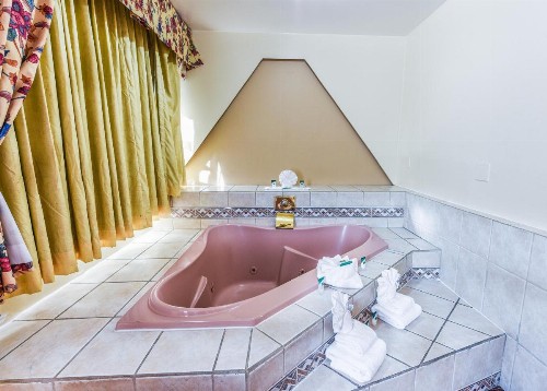 Vagabond Inn Long Beach - image 2