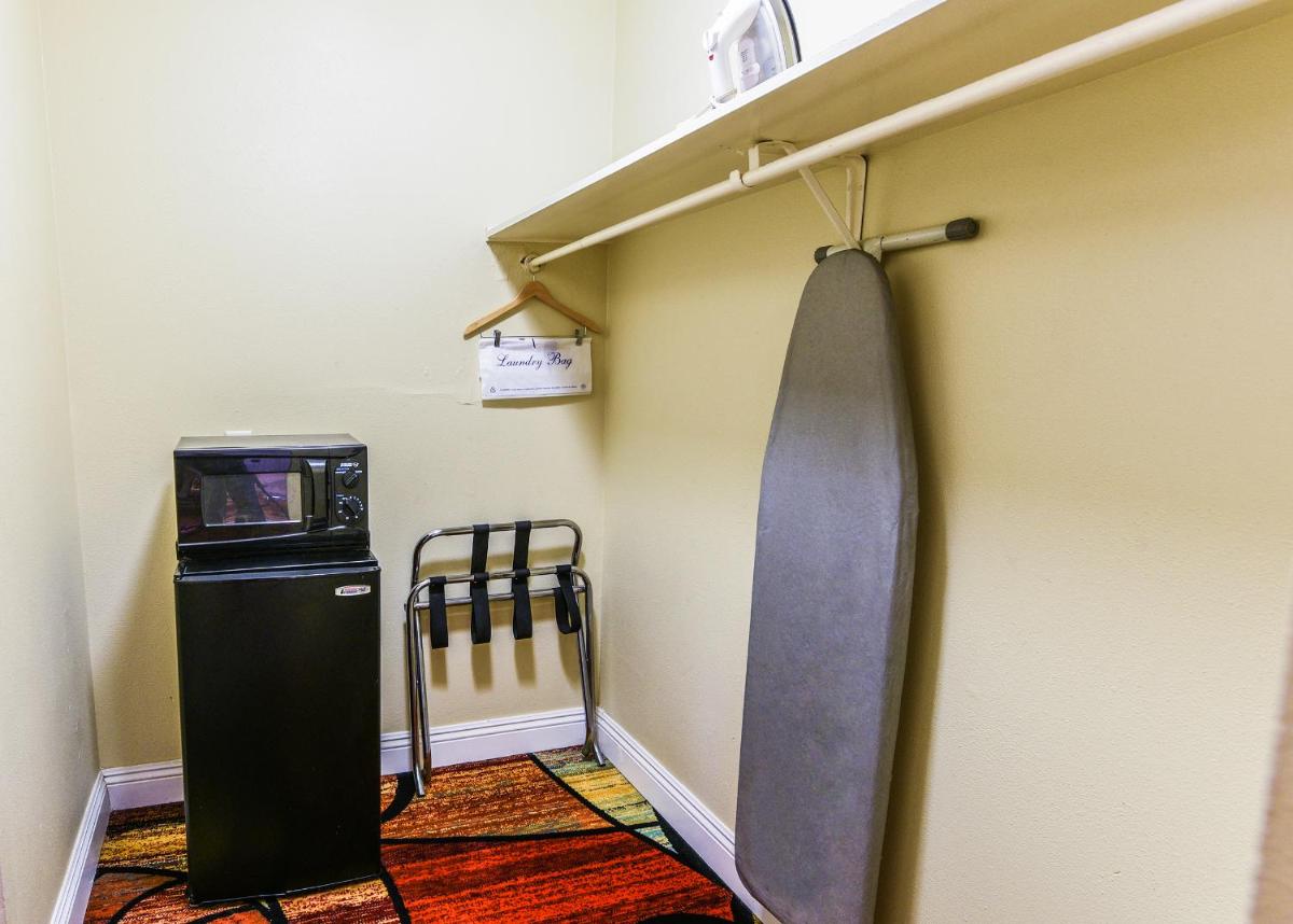 Vagabond Inn Long Beach - image 6