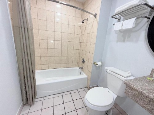 Uptown Inn - image 10