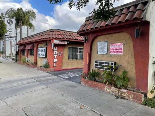 Uptown Inn - image 9