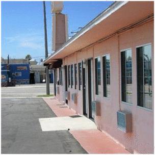 Tower Motel Long Beach - image 7