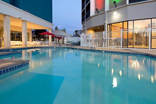 Holiday Inn Long Beach - Airport an IHG Hotel - image 45