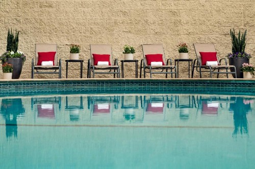 Courtyard by Marriott Long Beach Downtown - image 13