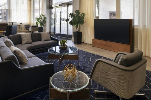 Courtyard by Marriott Long Beach Downtown - image 3