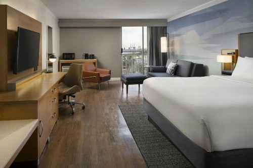 Courtyard by Marriott Long Beach Downtown - image 40