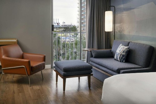 Courtyard by Marriott Long Beach Downtown - image 42
