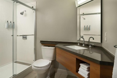 Courtyard by Marriott Long Beach Downtown - image 50