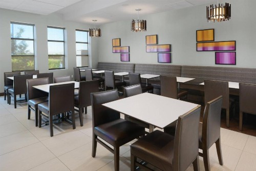 Residence Inn Long Beach Downtown - image 36