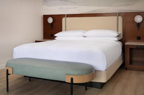 Renaissance Long Beach Hotel - image 2