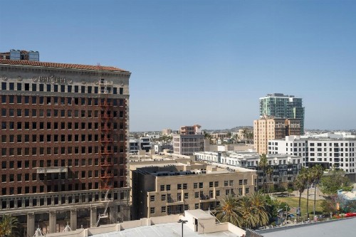 Renaissance Long Beach Hotel - image 21