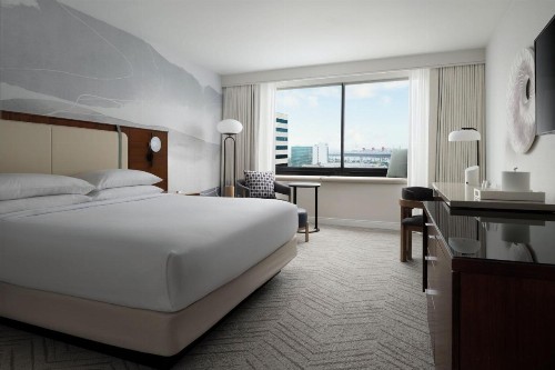 Renaissance Long Beach Hotel - image 35