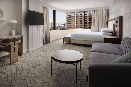 Renaissance Long Beach Hotel - image 40