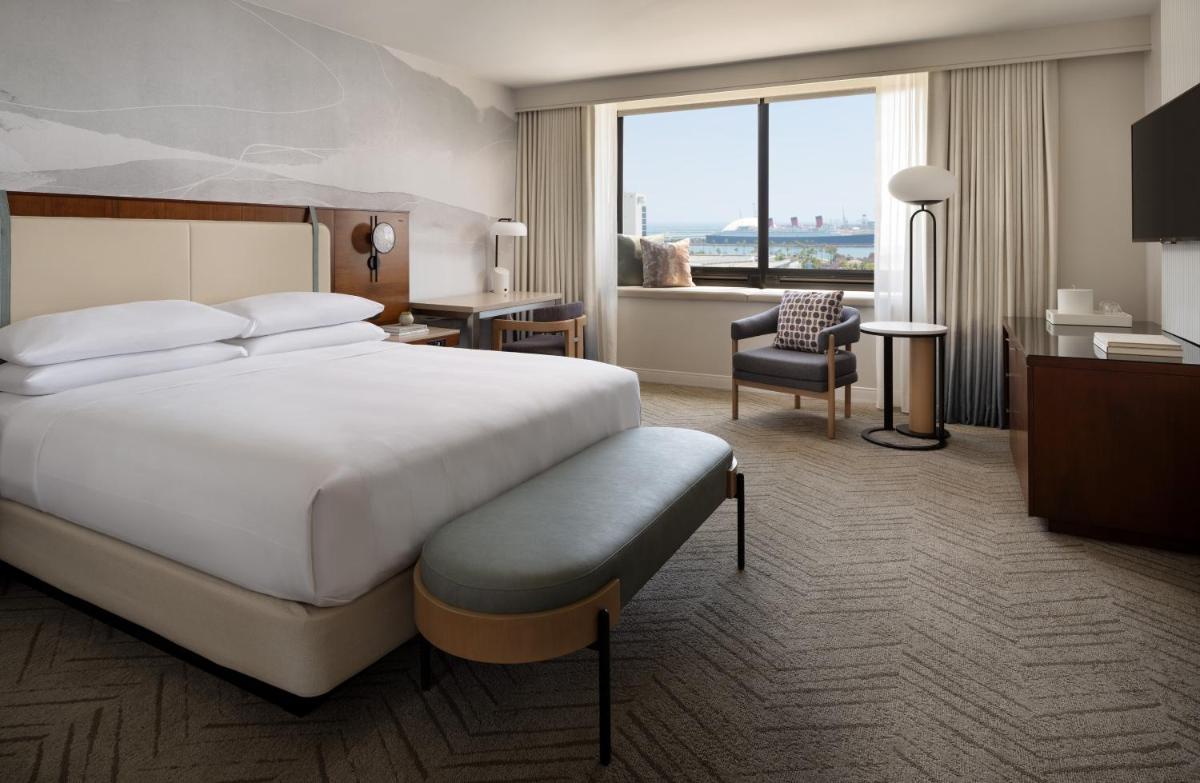 Renaissance Long Beach Hotel - image 5