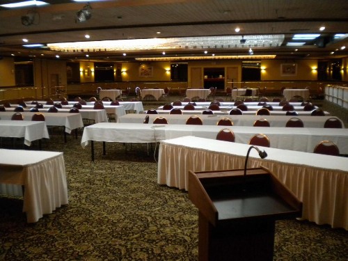 Golden Sails Hotel - image 32