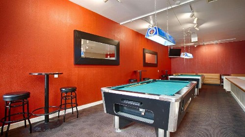 Golden Sails Hotel - image 39