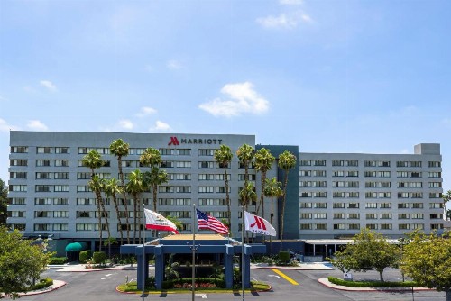 Long Beach Marriott - image 2