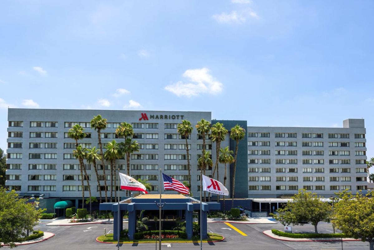 Long Beach Marriott - image 2
